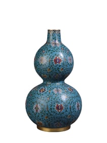 Cloisonné enamel gourd-shaped vase with intertwined floral patterns - scholar's ornament