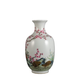 Enamel-painted "Peaceful and Prosperous Life" Appreciation Vase
