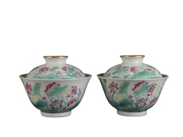 A pair of famille rose lotus-patterned covered bowls