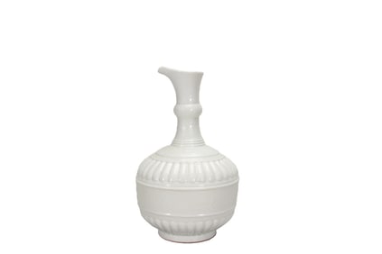 Sweet white glaze molded chrysanthemum pattern carved floral flower sprinkler