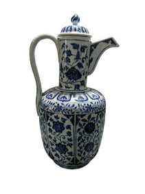 Blue and white porcelain ewer with floral spray design