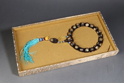 Agarwood Eighteen Hands