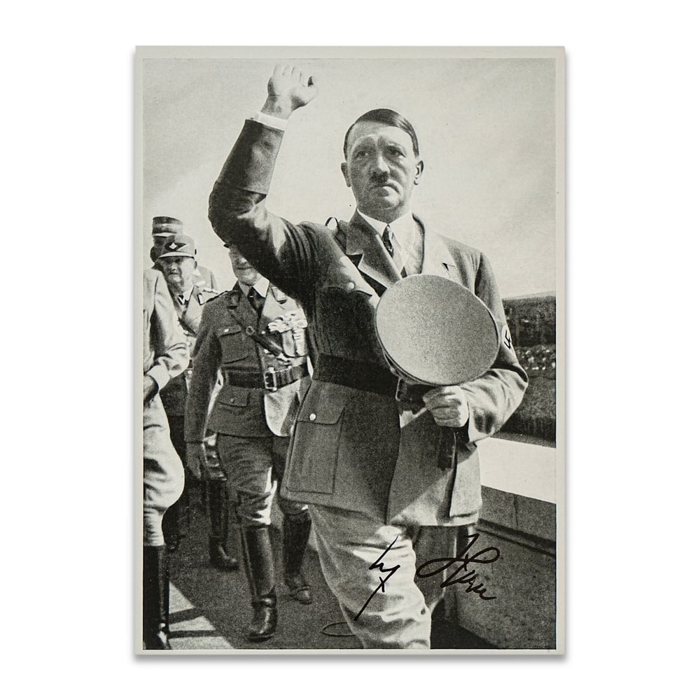 ADOLF HITLER SIGNED GERMAN SAMMELWERK COLLECTOR CARD: 6 1/2 x 4 1/2 in (16.5 x 11.5 cm) Provenance and Authentication: According to the Letter of Authenticity (LOA) and Certificate of Authenticity (COA) provided by the consignor, this collectible was