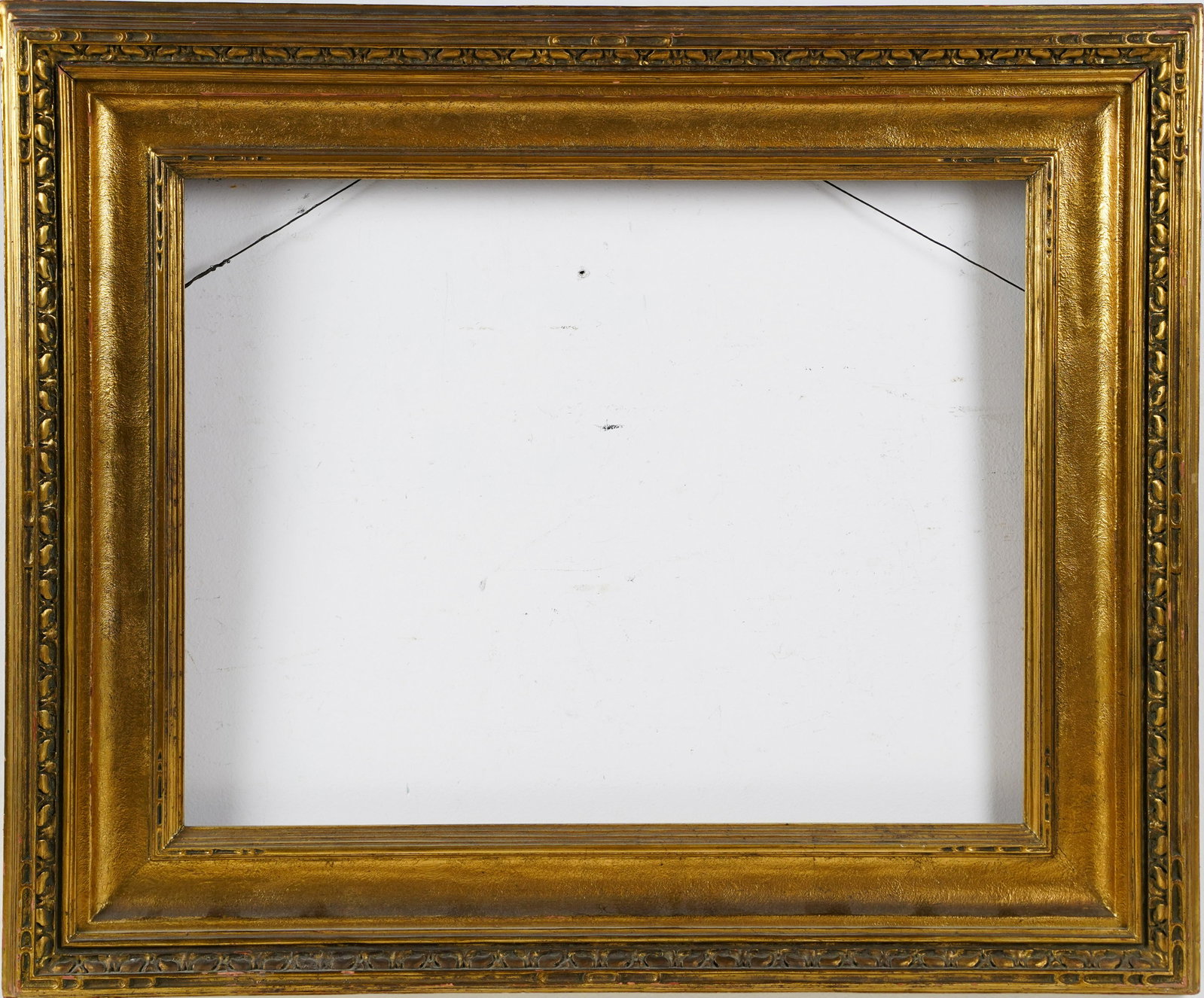 Original Newcomb Macklin Arts and Crafts Standard Size Frame: A very rare early American Newcomb Macklin hand carved painting frame one would find on the nicest of antique impressionist paintings. For a standard size 16 x 20 inch painting! Sight size - 15 1/4 x 