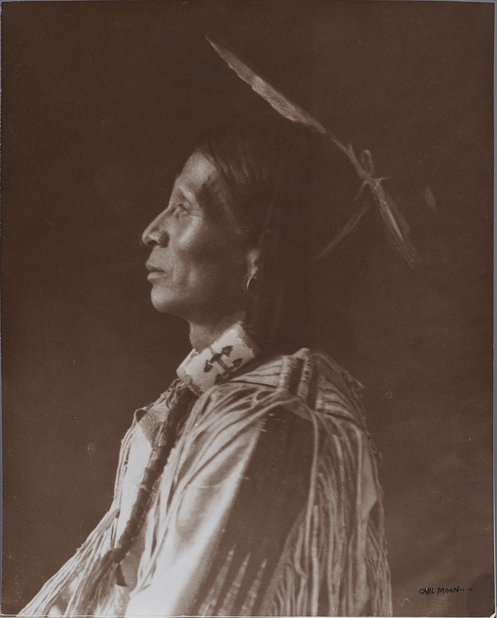 Carl Everton Moon 1879-1948 Vintage Native American Male Portrait Signed Photograph: Antique American signed photograph by Carl Moon. 13 1/2" x 11" Please see all images for condition and size.