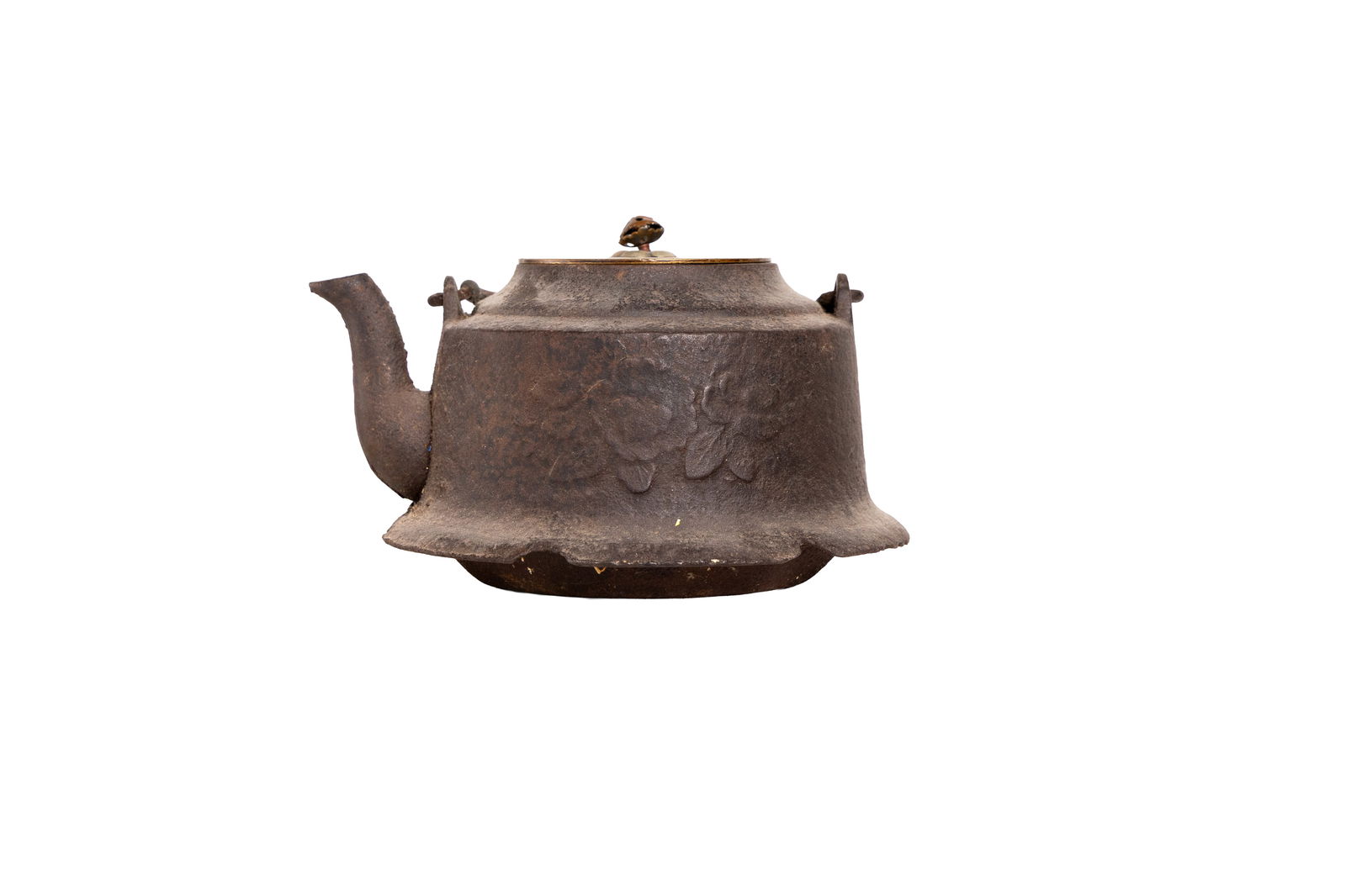 Antique Japanese Cast Iron Tea Kettle: Substantial cast iron kettle with scalloped skirt and low relief floral decoration, complete with lid and side lugs for hanging. Deep, even patina. Measuring: 5.25" tall x 7.75" wide x 7.75" deep. Siz