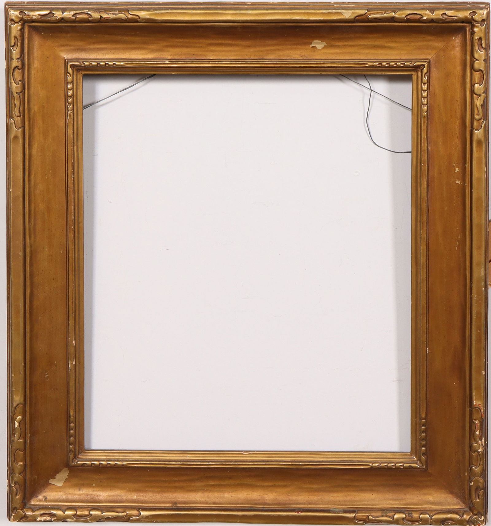 Antique American Newcomb Macklin Giltwood Oil Painting Exhibition Frame Fits 16x20 (1 of 3)