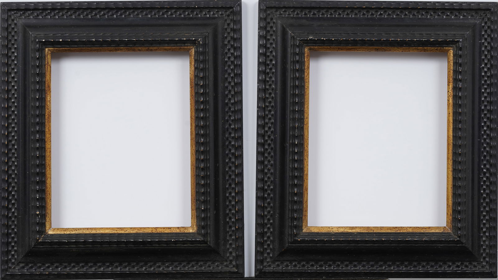 Pair of Vintage Dutch Ripple Style Ebonized Wood and Gilt Frames Fits 9" x 12" Art (1 of 7)