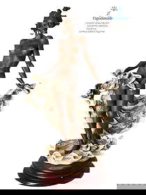 VENERE NERA EBONY, A Capodimonte Giuseppe Armani Florence Limited Edition Figurine: VENERE NERA EBONY, A Rare Italian Capodimonte Giuseppe Armani Florence Limited Edition (341/5000) Hand Painted Porcelain Figurine on wooden base. H 15.75" x 9.5" x 6"