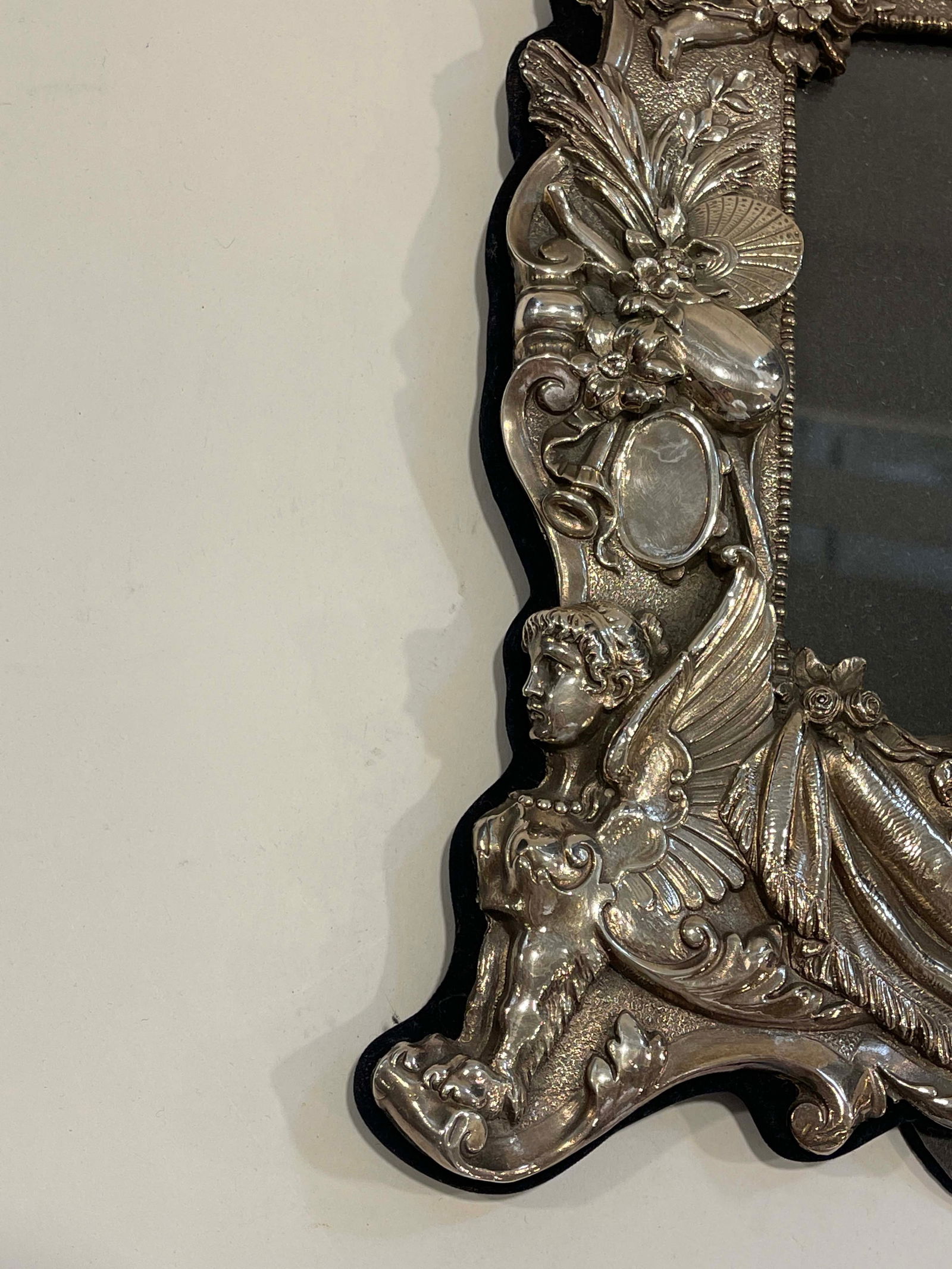 A Sterling Silver 925 Figural Frame - 3