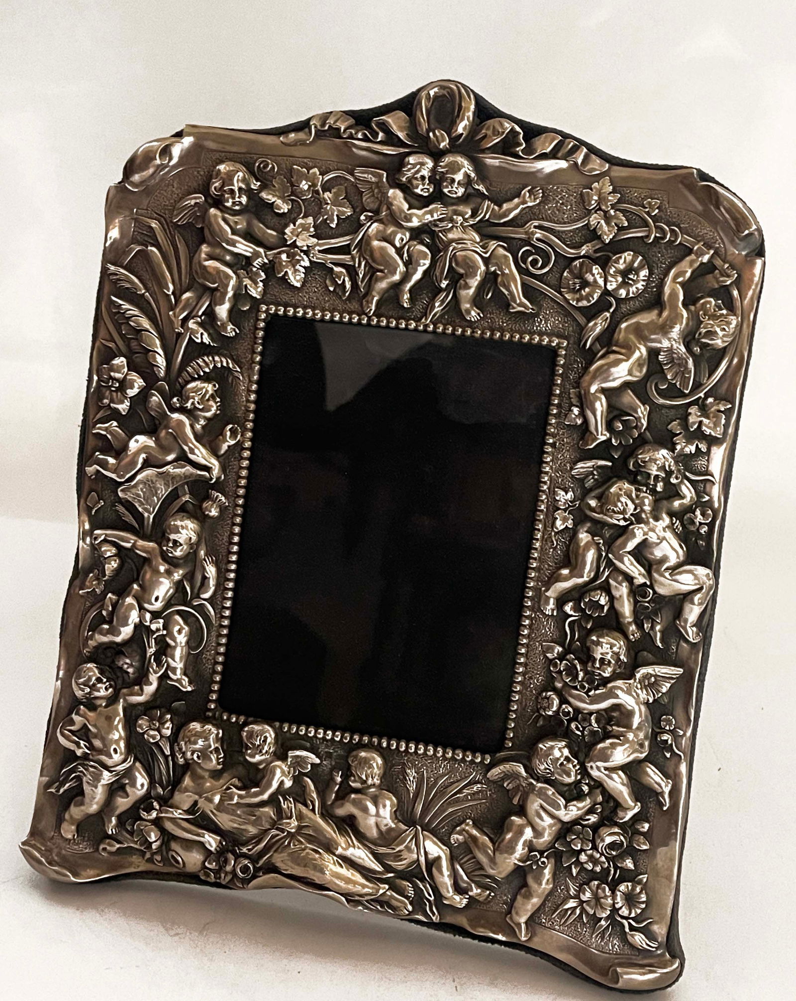 A Sterling Silver 925 Figural Frame - 11