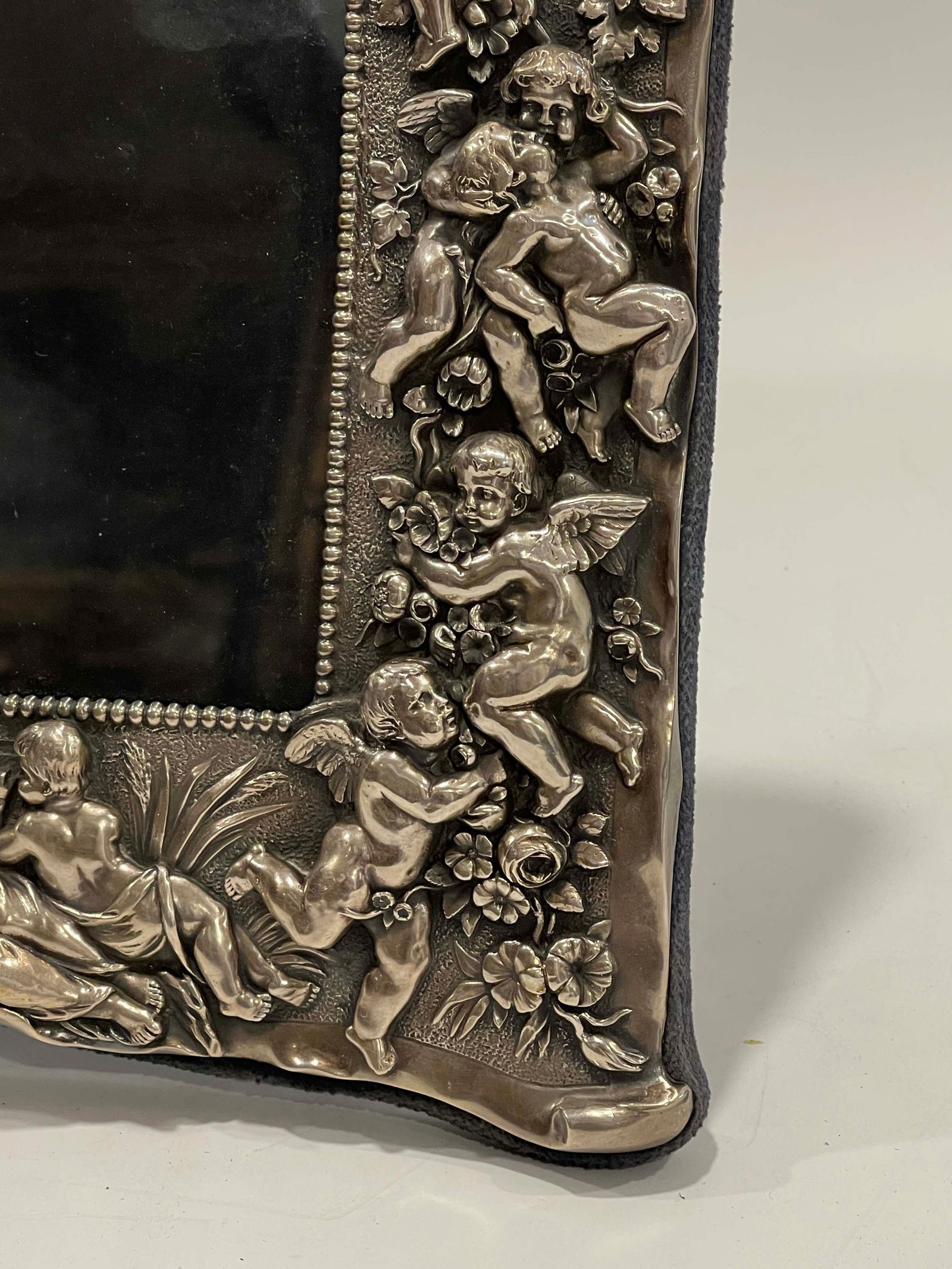 A Sterling Silver 925 Figural Frame - 5