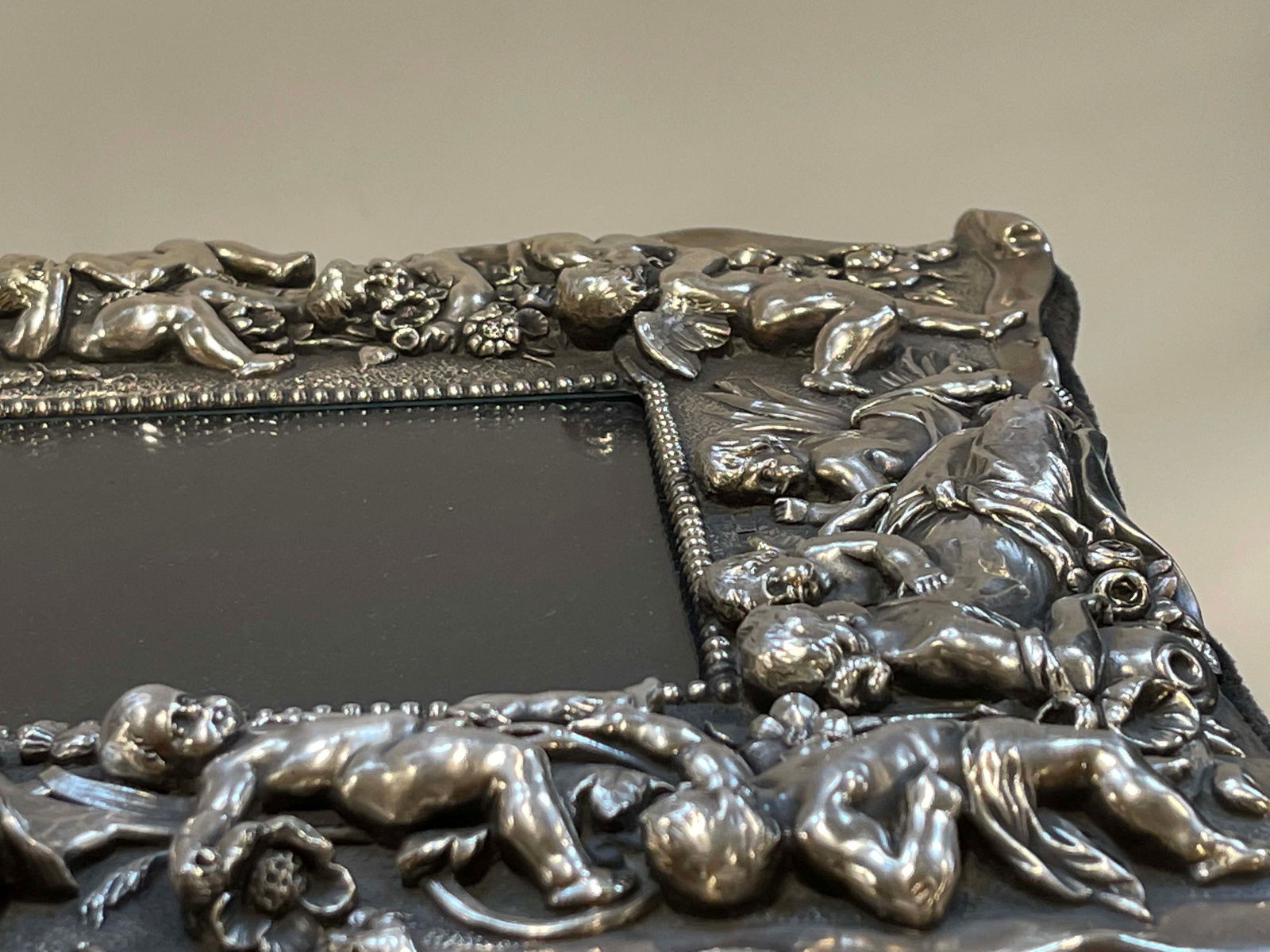 A Sterling Silver 925 Figural Frame - 9