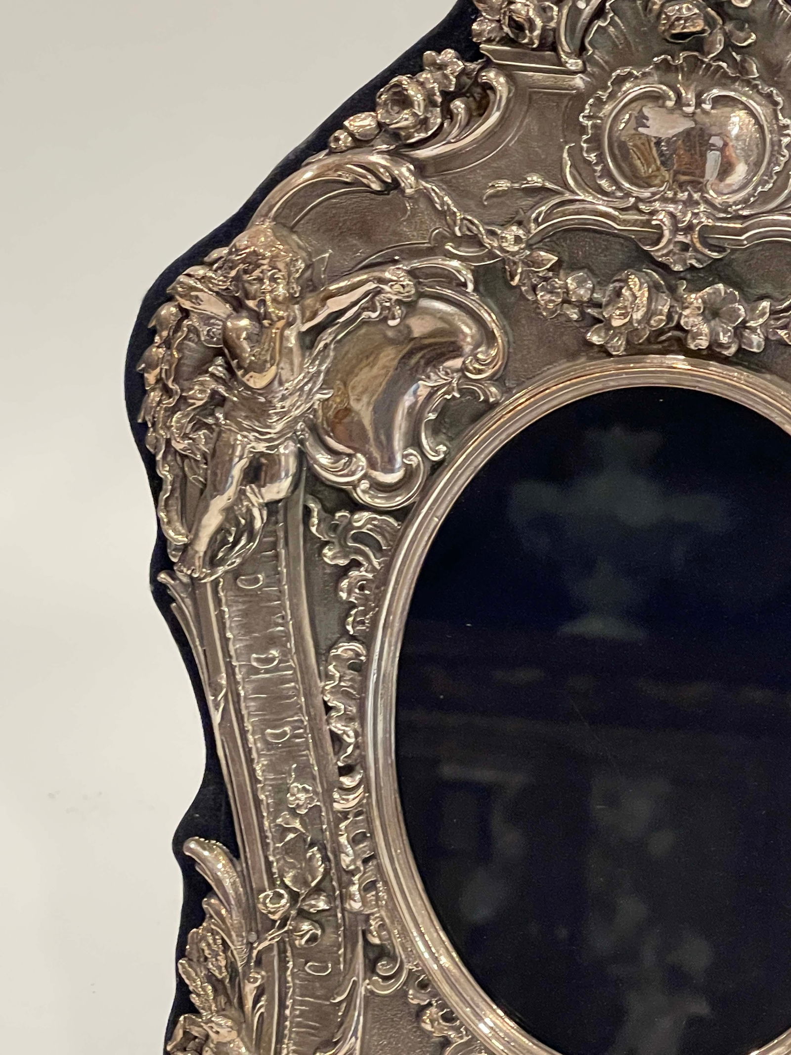 A Sterling Silver 925 Figural Frame - 6