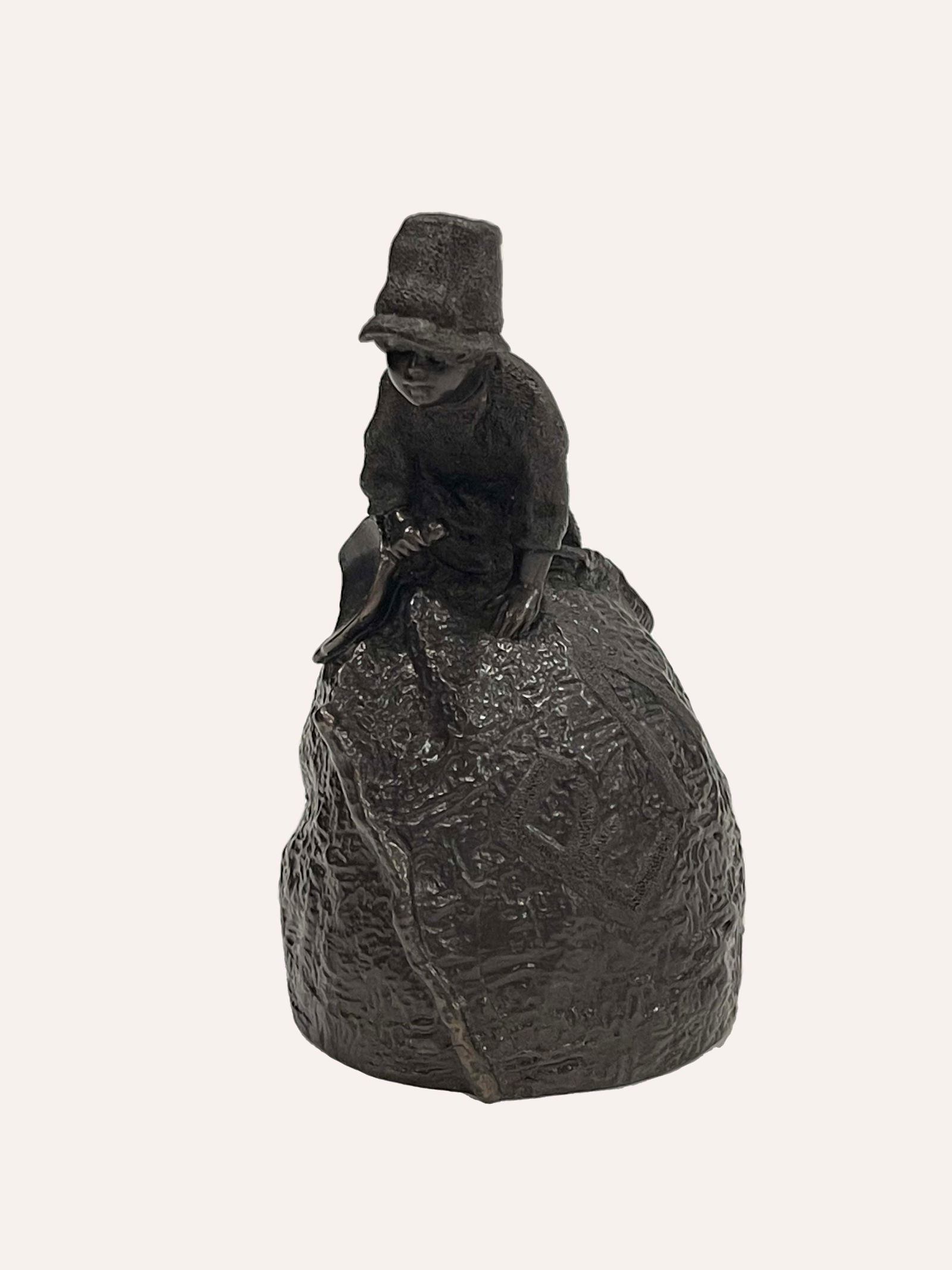 A Russian Bronze sculpted Table Bell, Signed - 3