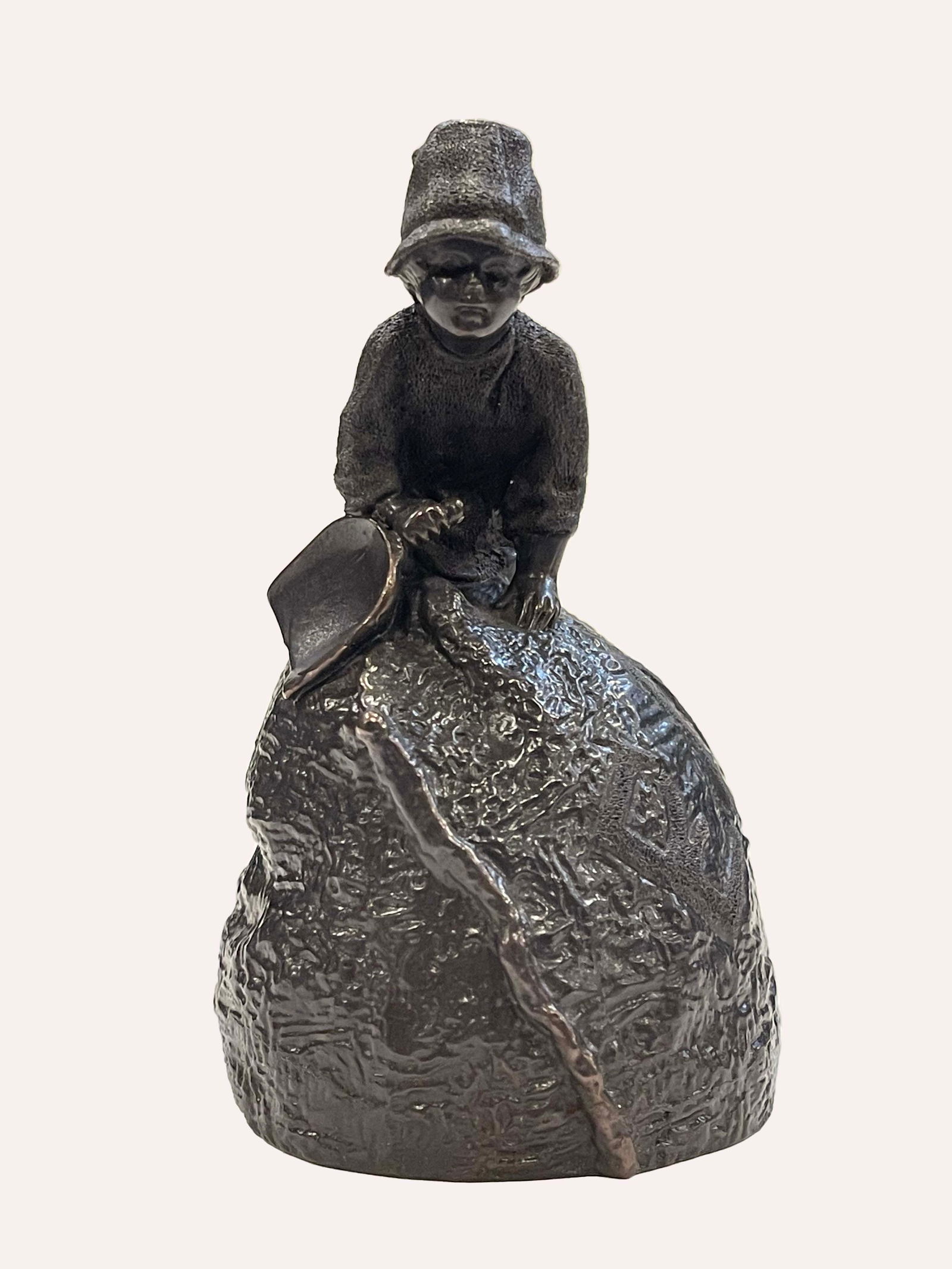 A Russian Bronze sculpted Table Bell, Signed - 5