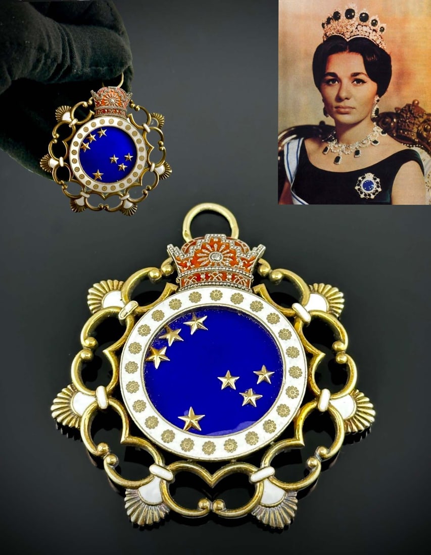 Iran Persian Pahlavi Imperial Family Order of the Pleiades Medal: Iran Persian Pahlavi Imperial Family Order of the Pleiades Medal. About History: The Order of the Pleiades (Persian: Neshan-e-Haftpaykar or Order of Haft Paykar), was an all-female order of the former