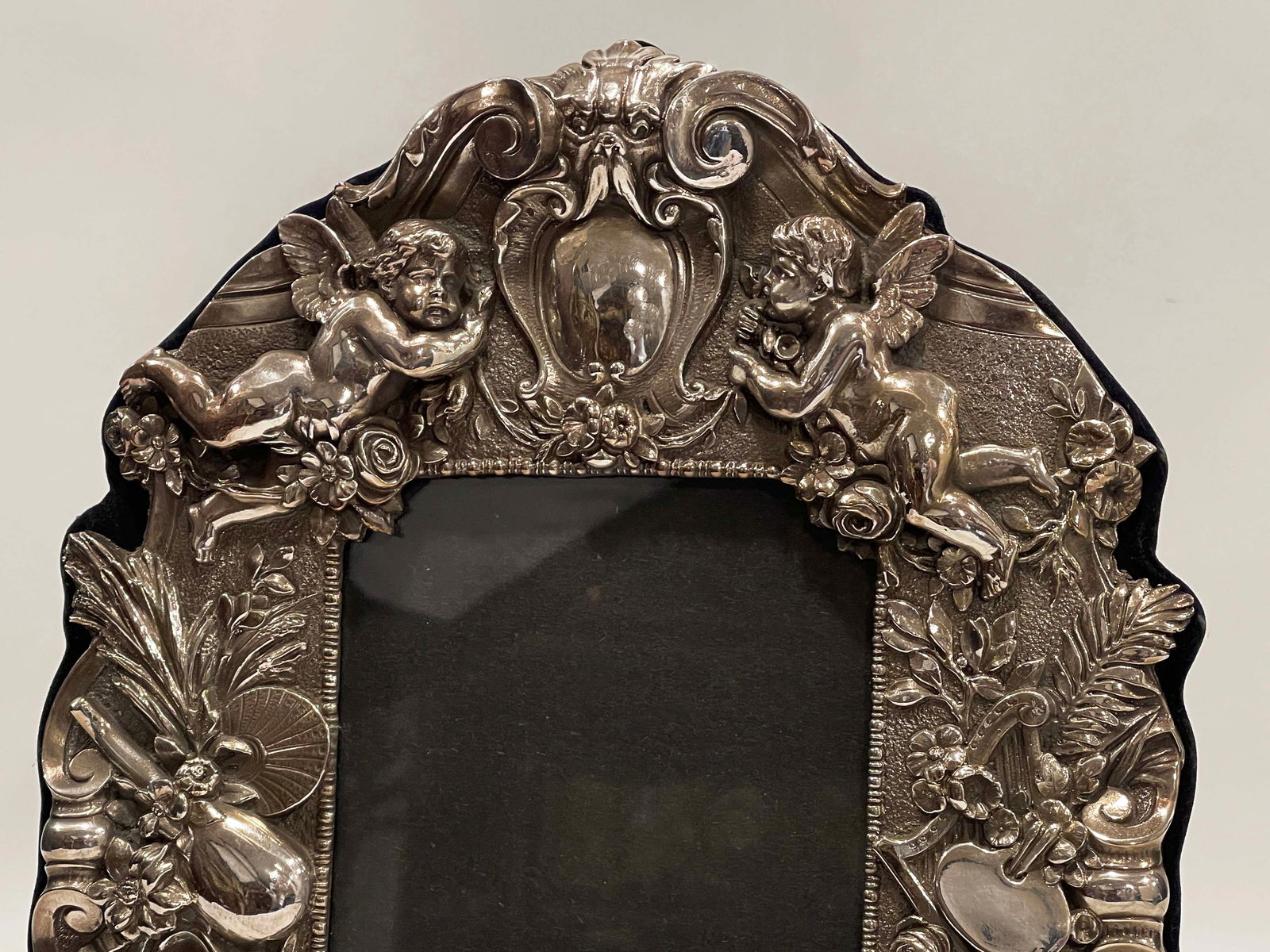 A Sterling Silver 925 Figural Frame - 6