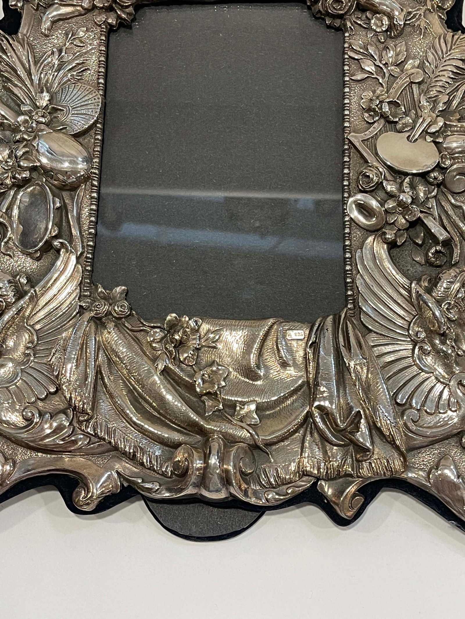 A Sterling Silver 925 Figural Frame - 9