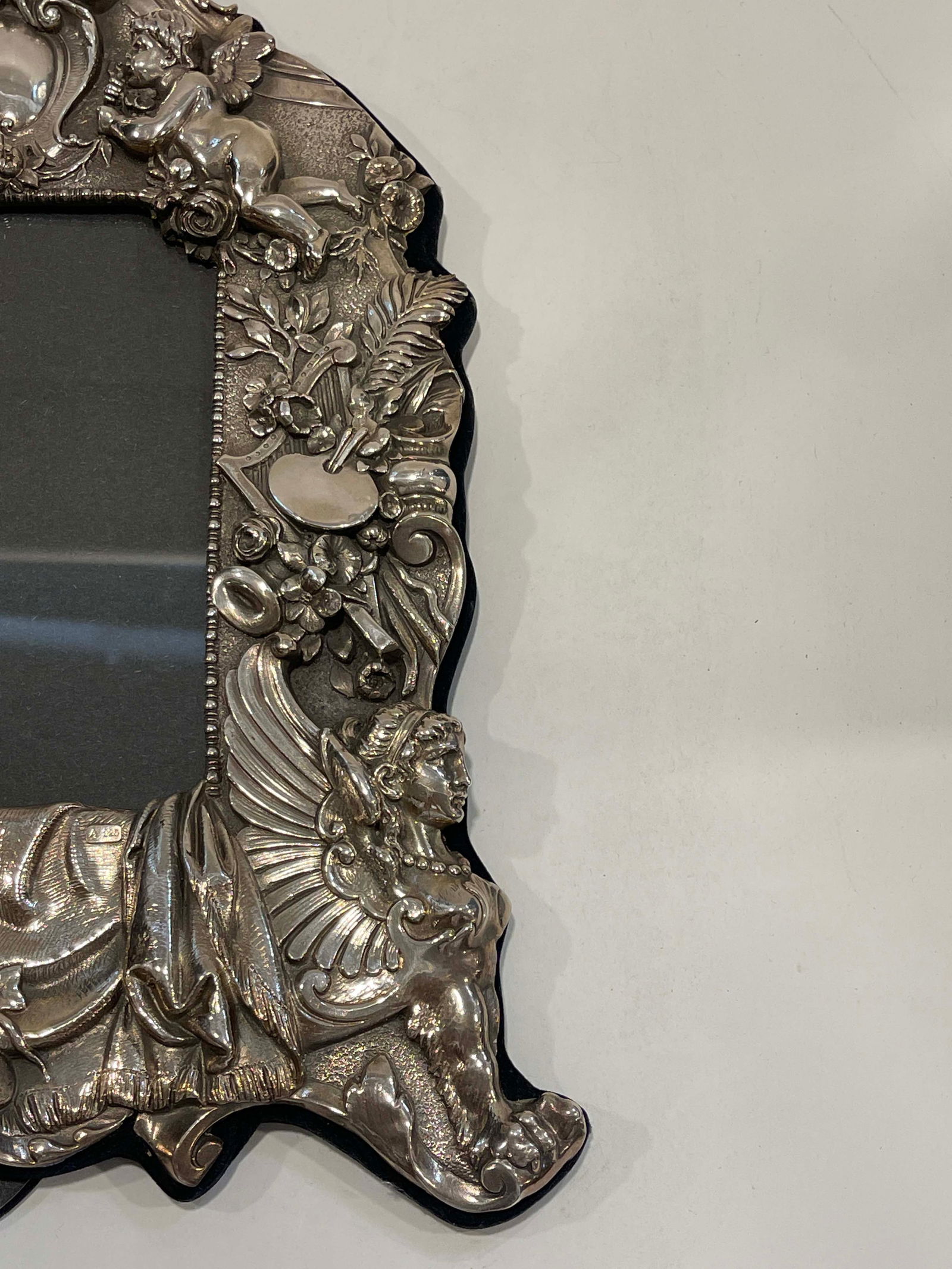 A Sterling Silver 925 Figural Frame - 5