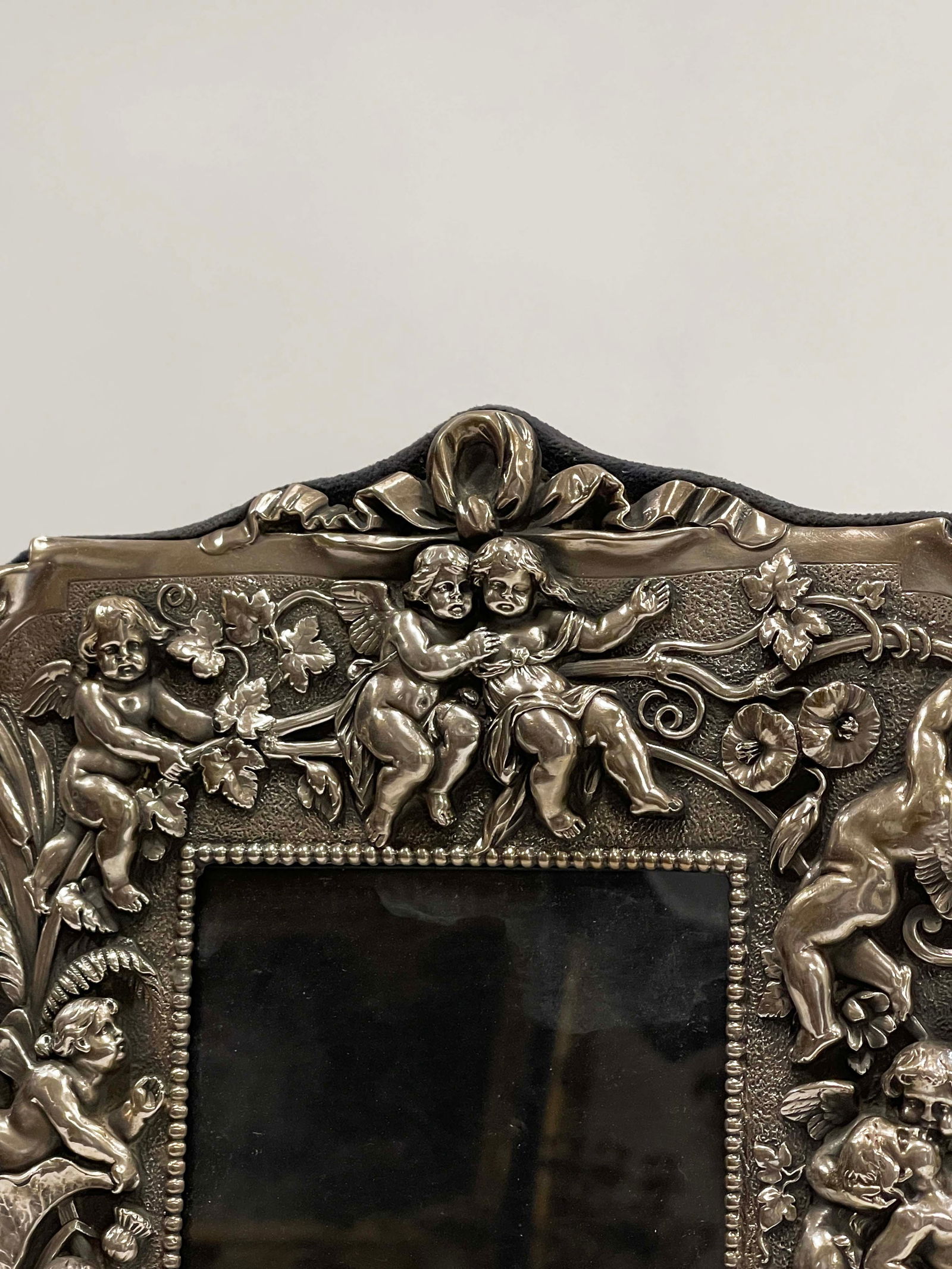 A Sterling Silver 925 Figural Frame - 3