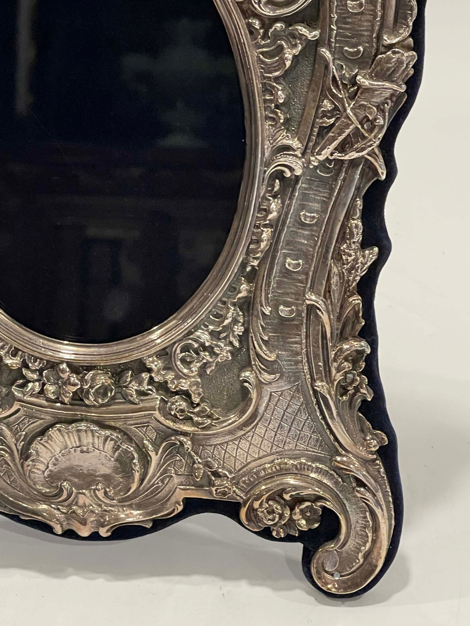 A Sterling Silver 925 Figural Frame - 4