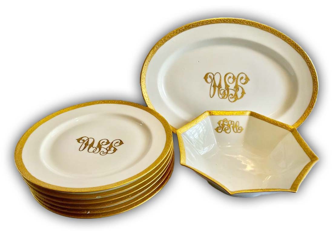 A Set Of Eight French Haviland Monogram Gilded Porcelain Dining Service Ware, Hallmarked: A Set Of Eight French Haviland Monogram Gilded Porcelain Dining Service Ware, Signed. 6 dining plates, Bow & Tray.