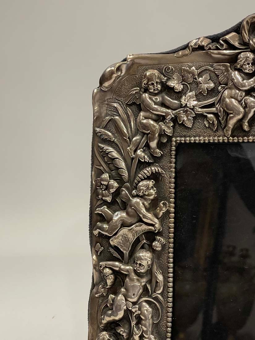 A Sterling Silver 925 Figural Frame - 8