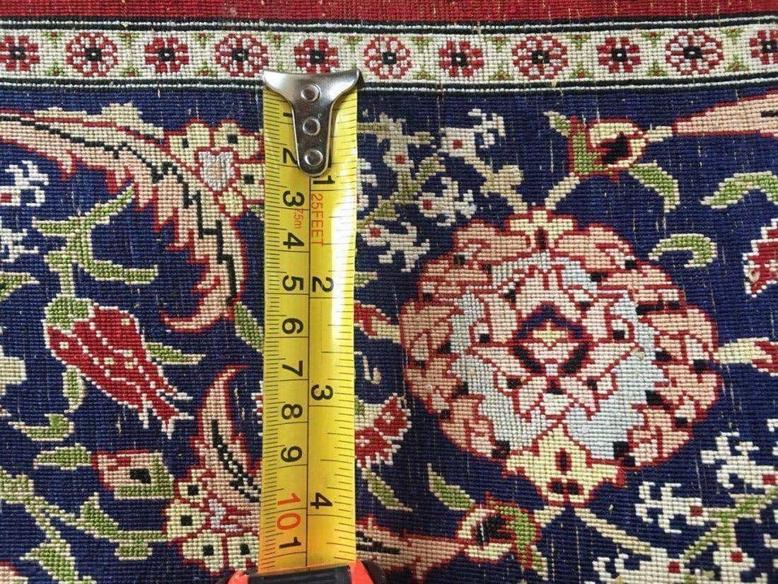 A Fine Turkish Hereke Silk Rug, Signed - 3