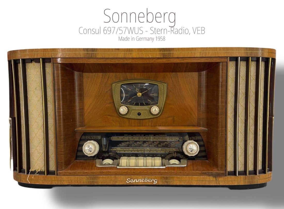 A Vintage 20th C. German Sonneberg Consul 697/57WUS - Stern-Radio, VEB (1 of 4)
