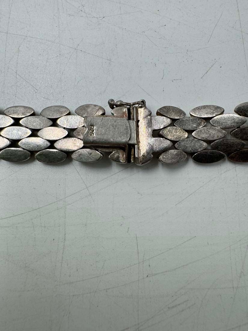 A Fine Sterling Silver 925 Necklace - 2