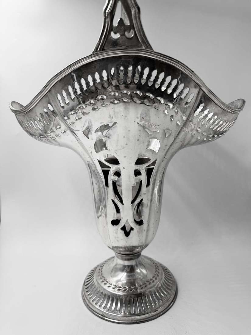 An Antique Continental Silver-plated Vase - 2