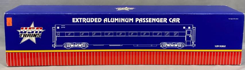 USA Trains California Zephyr Vista Dome R31017: USA Trains California Zephyr Vista Dome R31017 Opening Doors Interior Lighting Authenic Roof Ventilators Full Underframe Detail Rubber Diaphragms Vista Dome has Upper Seating Area w/ Painted Figures S