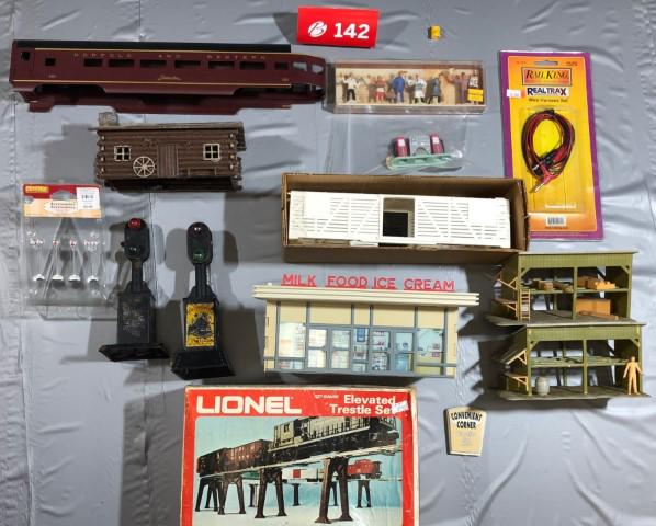 O-Scale Buildings and Layout Items Lights, People, Cars (1 of 1)