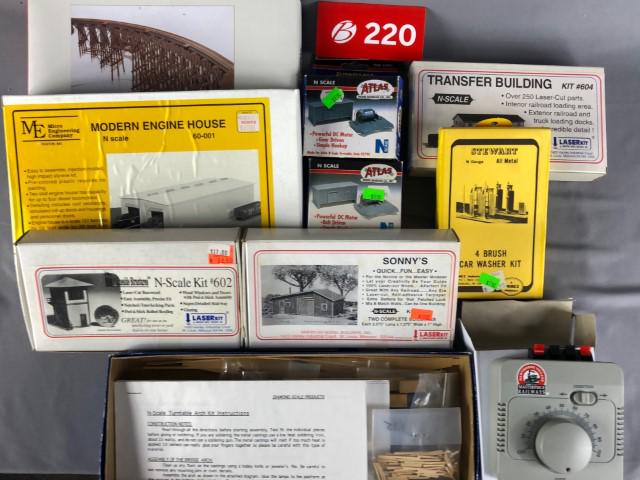 N-Scale American Builder Kits, Building Kit, Controller (1 of 1)