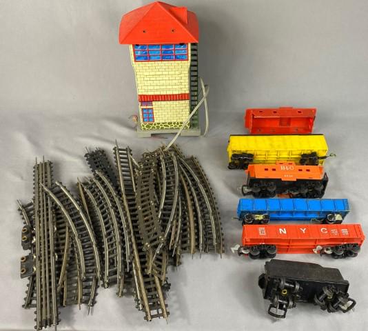 HO Track Assortment with Japanese Cars and Building (1 of 3)