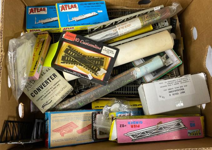 HO Assortment of Track and Trestles (1 of 5)