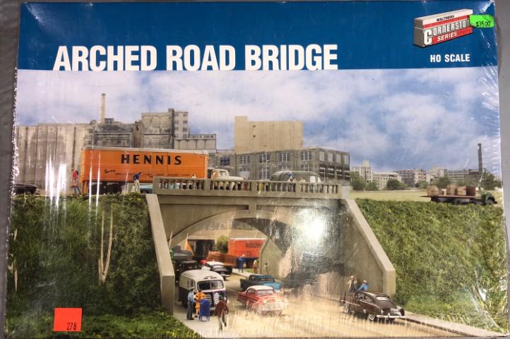 HO Cornerstone Building Kit (1 of 4)