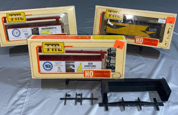4- HO Train Miniature Cars (1 of 1)