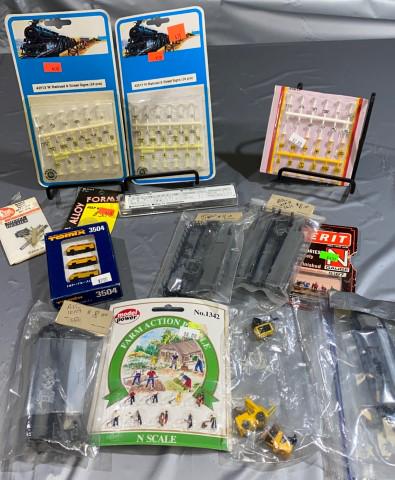 N-Gauge Variety of People, Signs, Engine Shells (1 of 4)