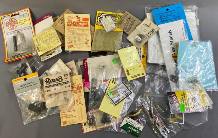 Box  Of HO Scale Engine Parts and Accessories (1 of 1)