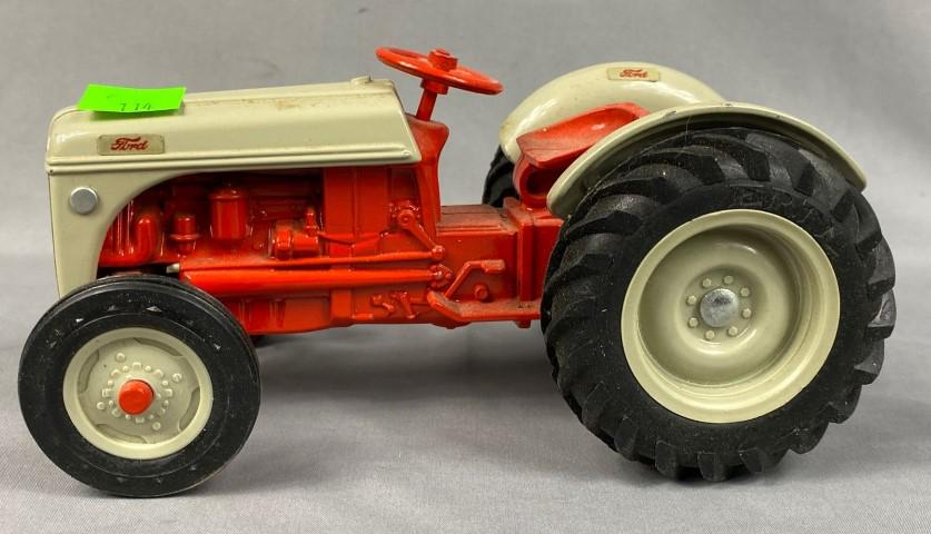 ERTL Ford 8N Tractor Metal (1 of 2)