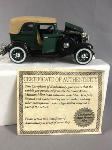 Diecast 1932 Ford Sedan Convertible (1 of 7)