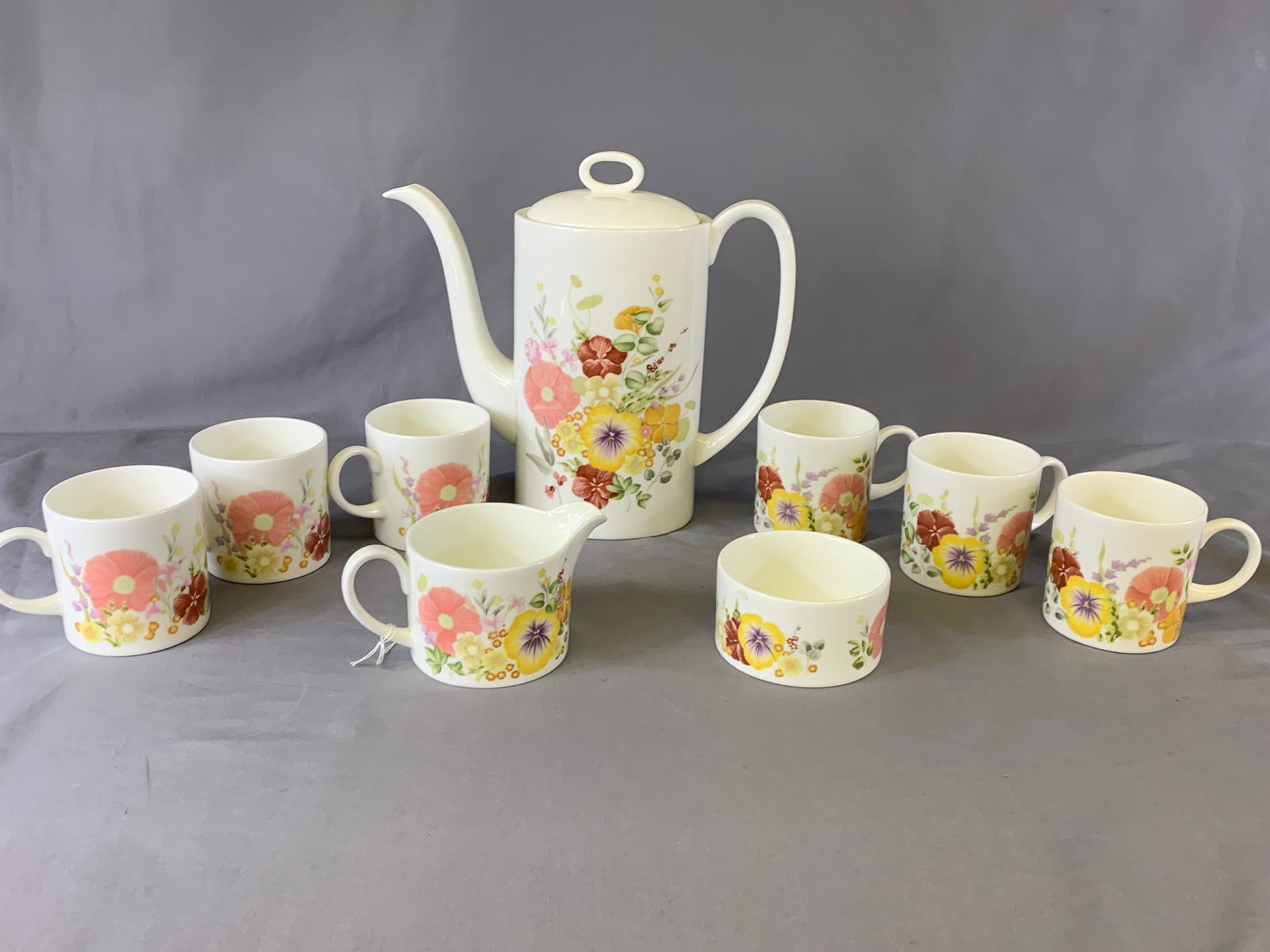 Wedgwood Tea Set: Summer Bouquet 10 Pieces: Wedgwood Tea Set: Summer Bouquet 10 Pieces