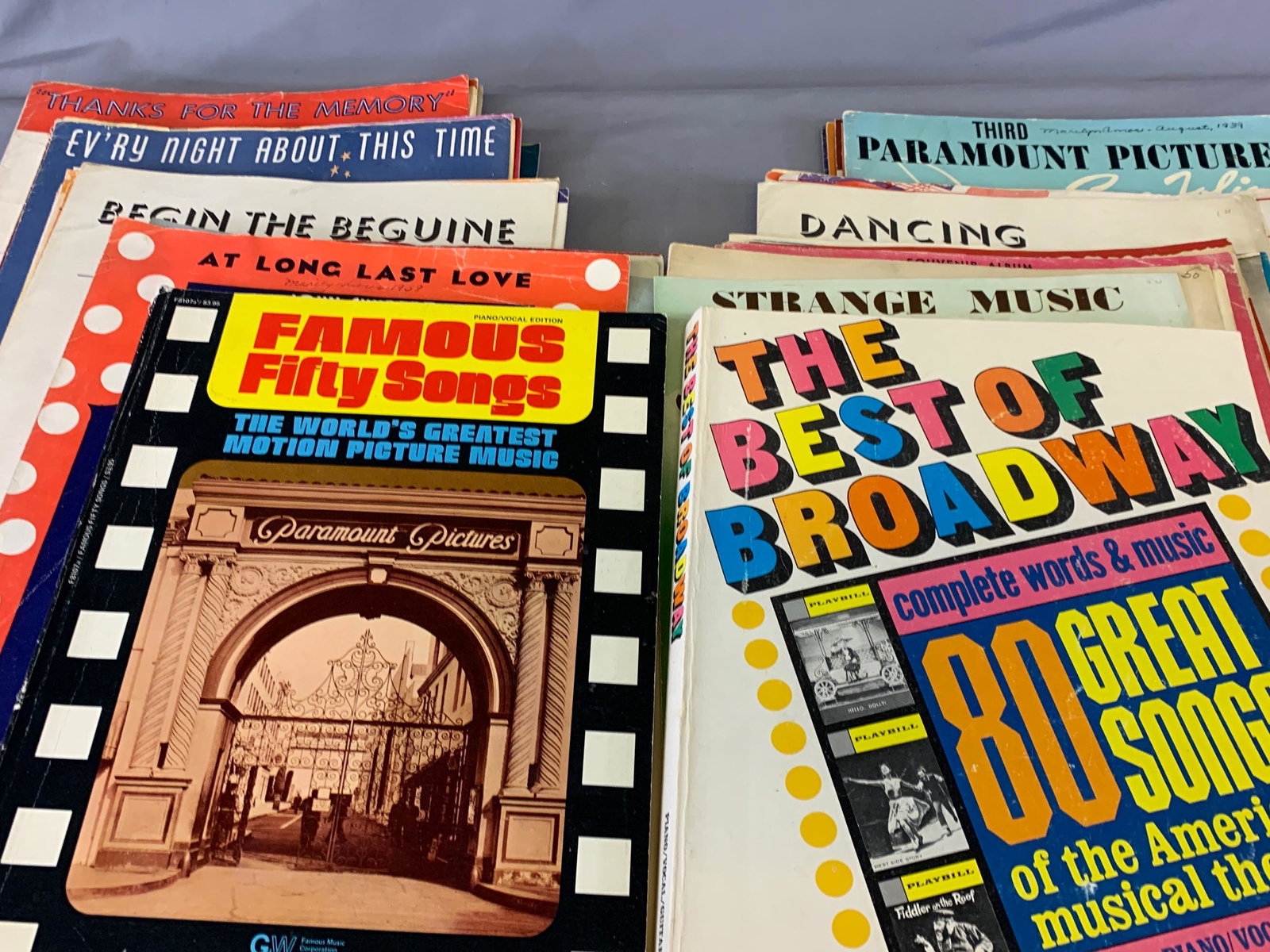Large Lot of Vintage Sheet Music: Large Lot of Vintage Sheet Music