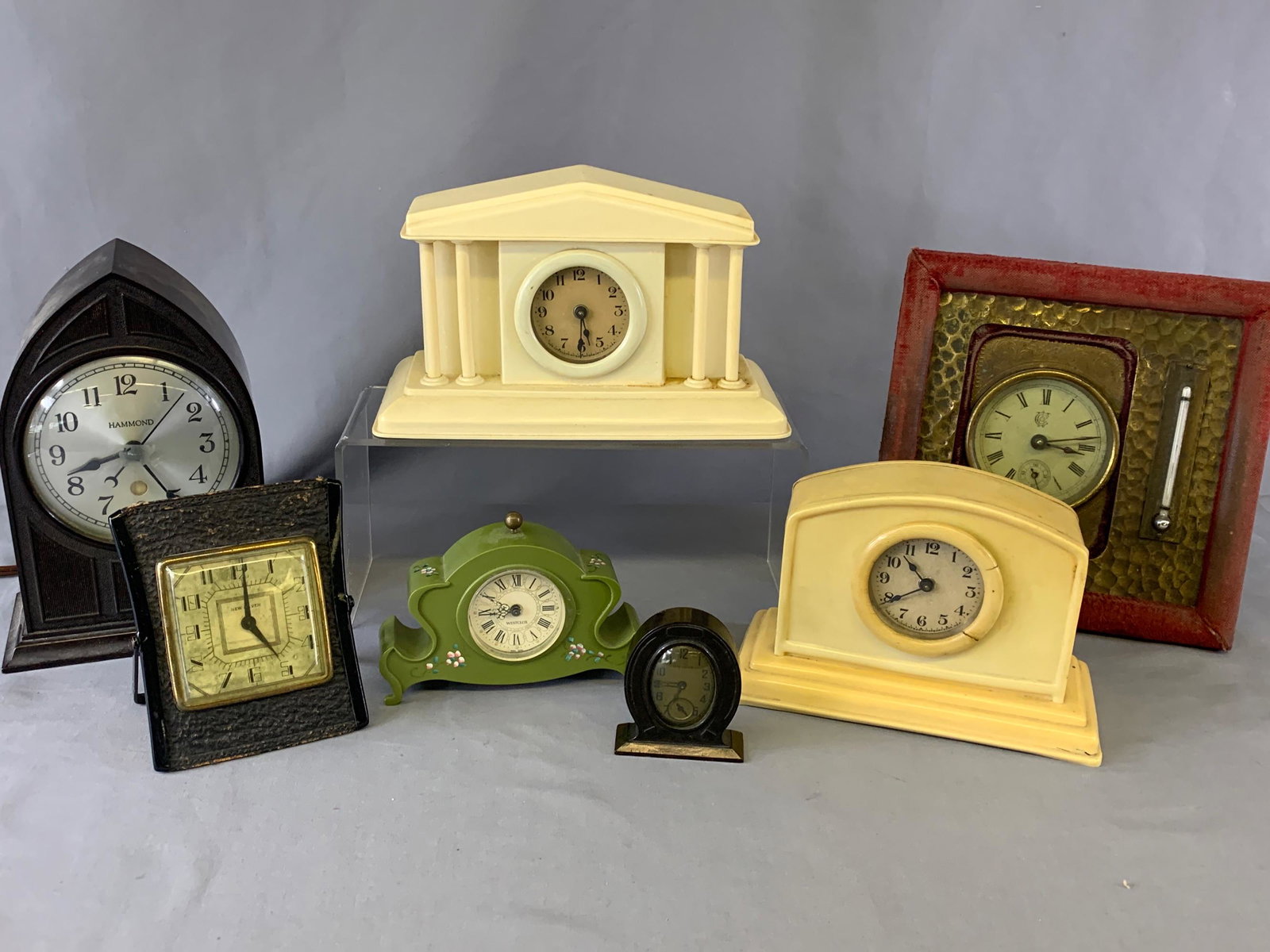 Antique and Vintage Clocks (7 Clocks): Antique and Vintage Clocks (7 Clocks)