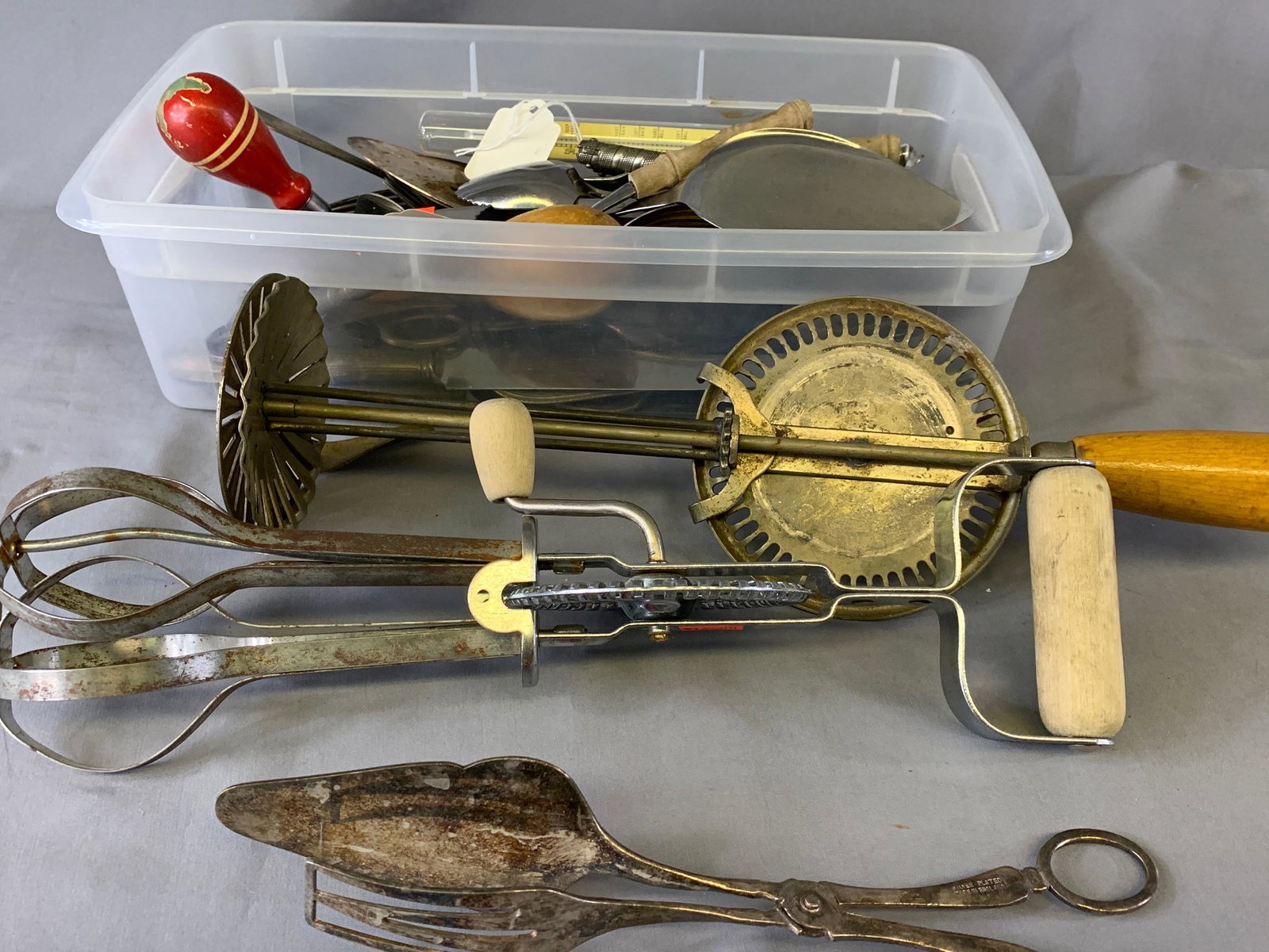 Vintage / Antique Kitchen Mixers and Tools: Vintage / Antique Kitchen Mixers and Tools