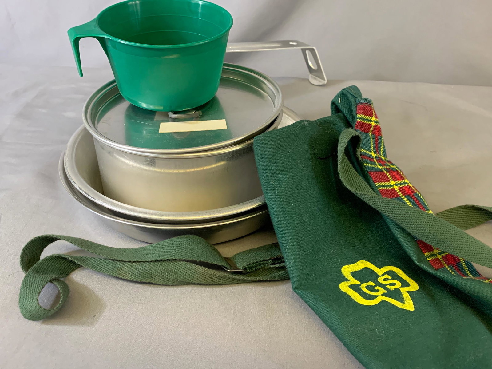 Vintage Girl Scout Camping Mess Kit: Vintage Girl Scout Camping Mess Kit