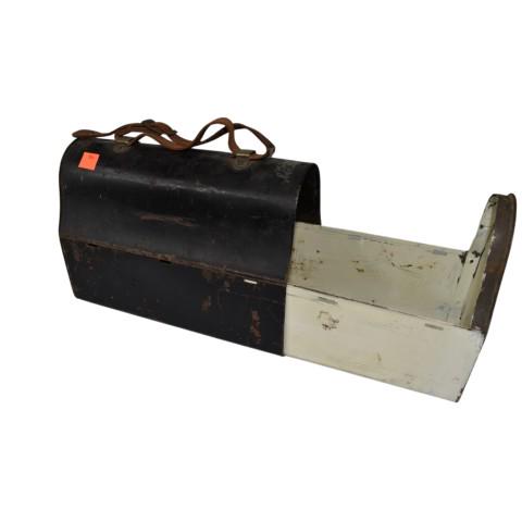 Vintage Lunch Box: Slides Open: Vintage Lunch Box: Slides Open