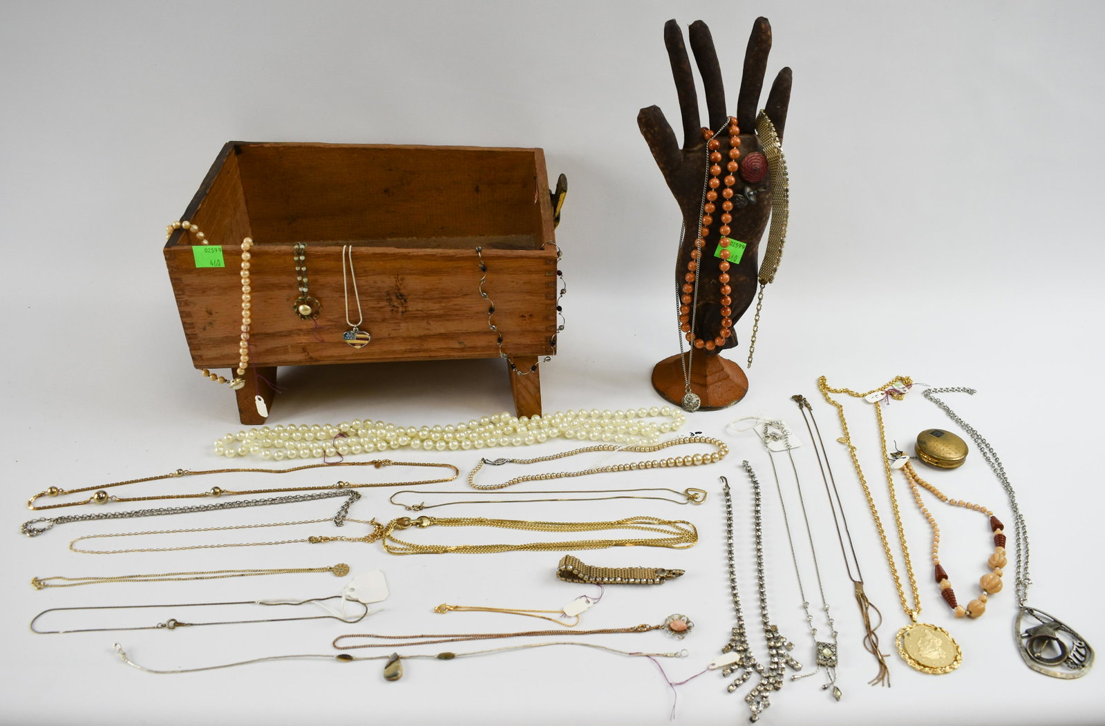 Assortment of Jewelry Necklaces and Bracelets: Assortment of Jewelry Necklaces and Bracelets